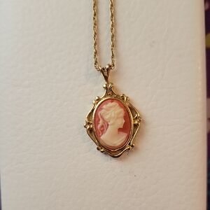 Vintage Gold Cameo Necklace